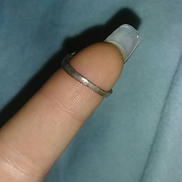 Ring - Picture 3 of 3